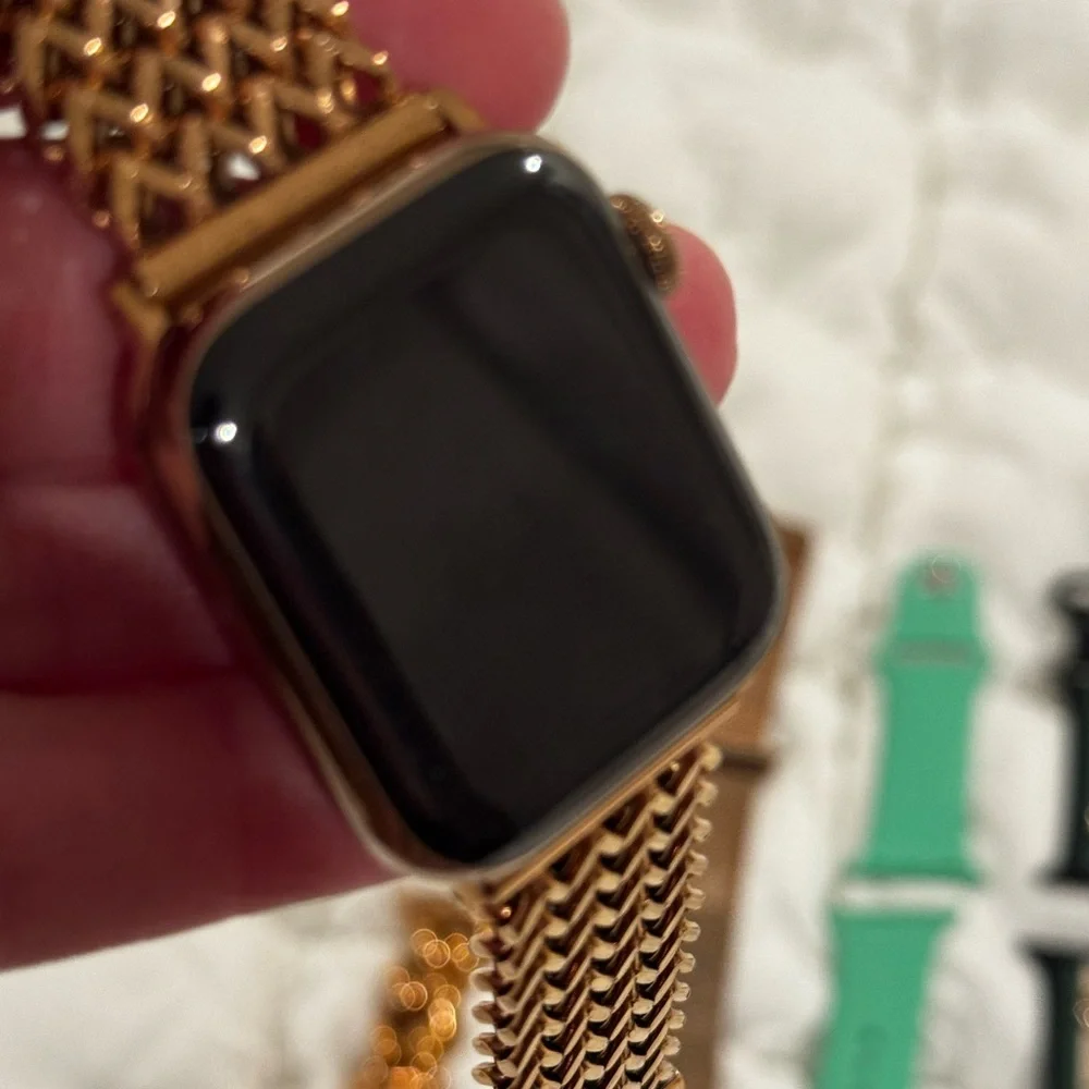Apple Watch with Gold Band - Picture 8 of 12